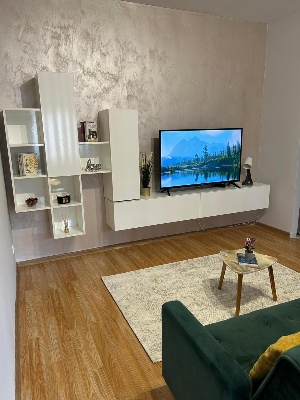 Luxury Studio Плоещ Екстериор снимка